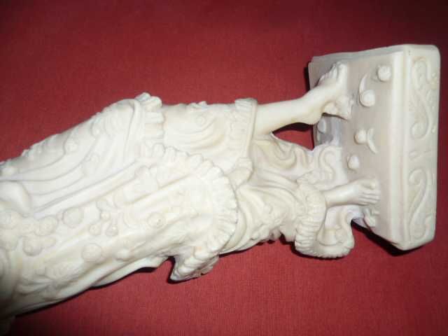 Alabaster figurka bogini 46cm