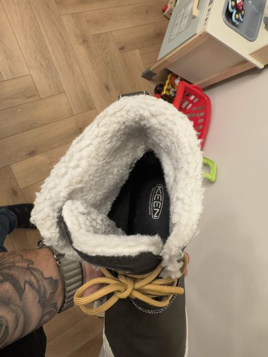 Buty gumowce Śniegowce botki Keen Elsa boot wp w beluga EU39