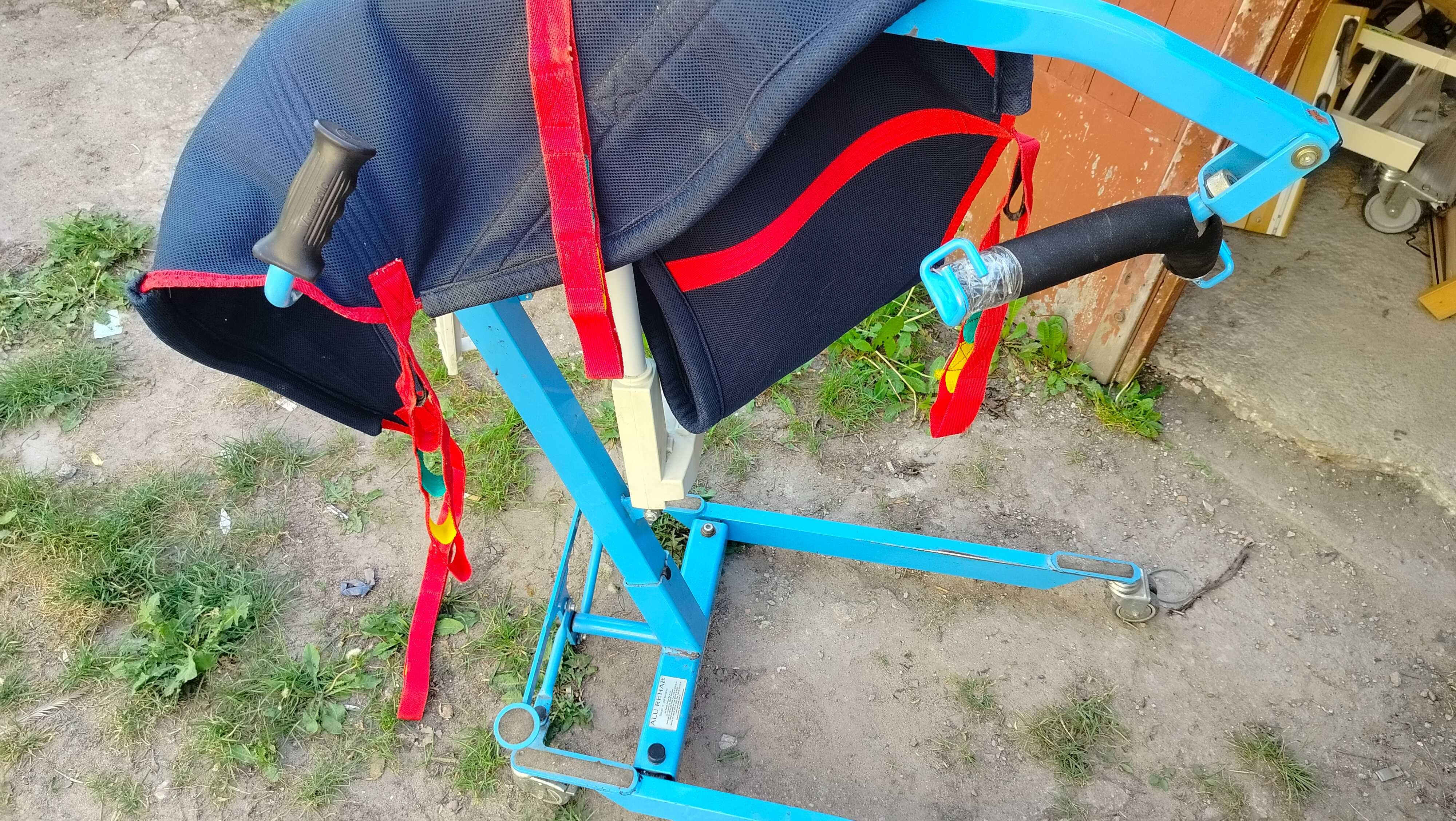 Podnośnik elektryczny dla chorego do naprawy