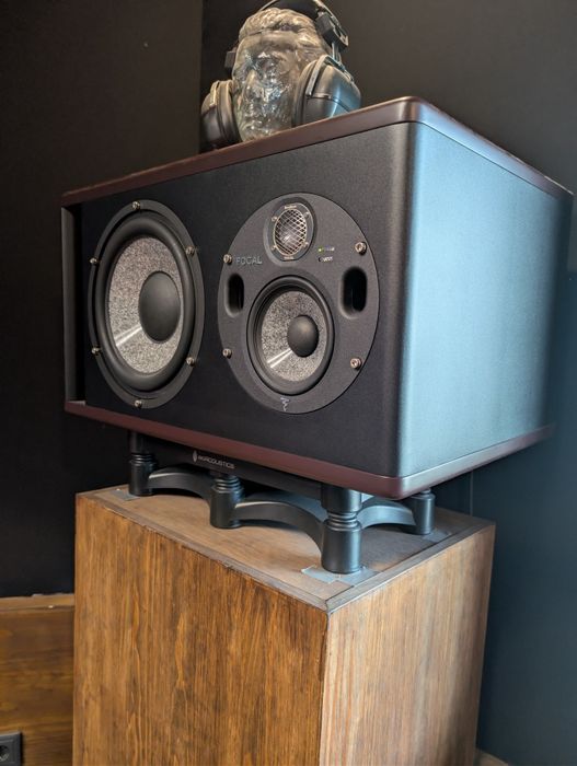 Focal 11 trio BE com suportes isofix