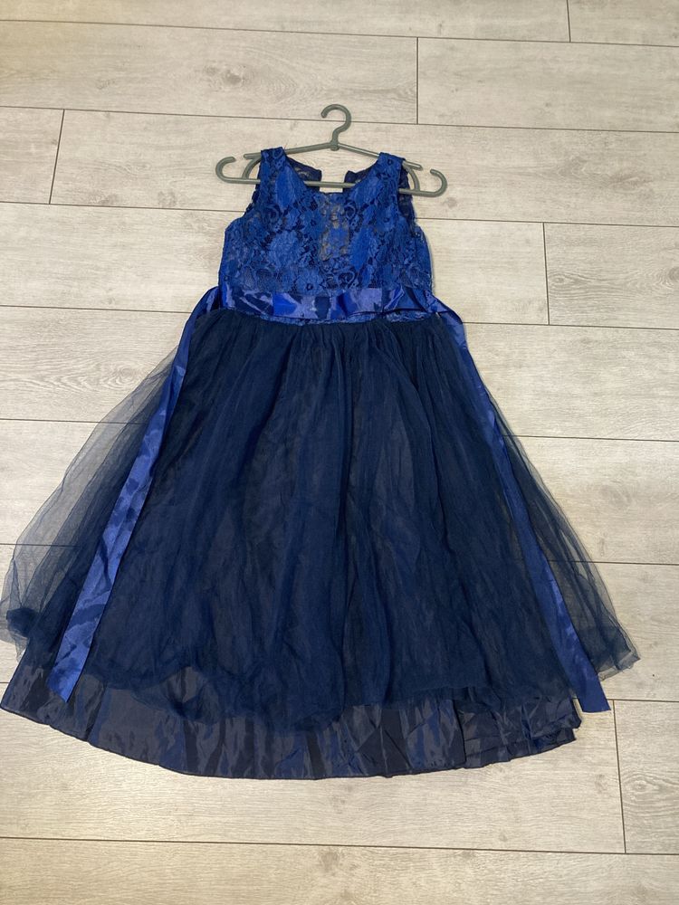 Нарядне синє плаття 103 см