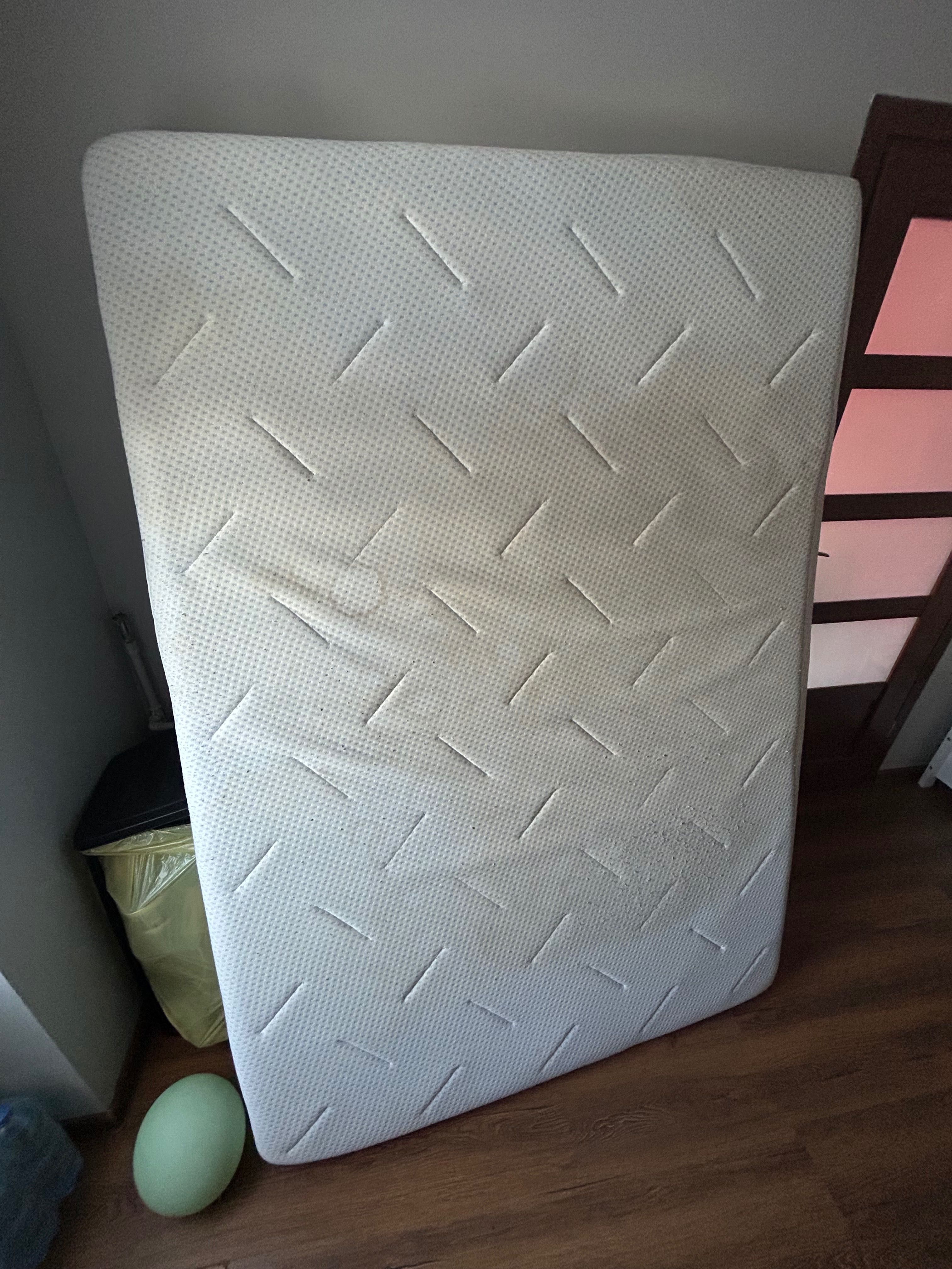 Materac 140x200 używany