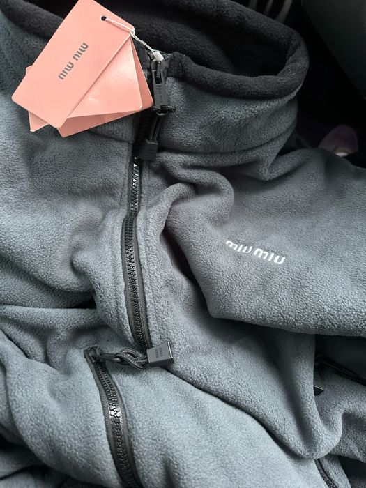 Флісова кофта miu miu фліска миу миу кофта на замку miu miu