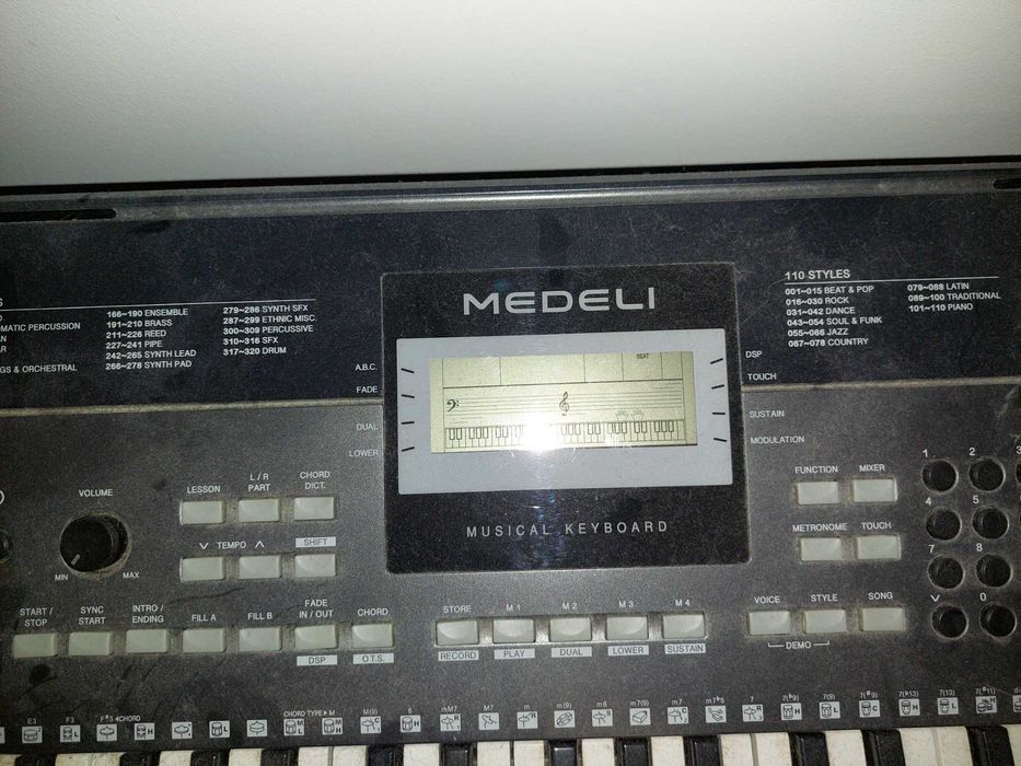 Keyboard Medeli 311