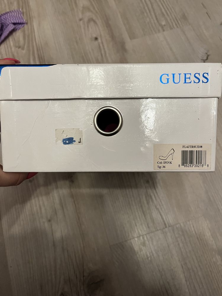 Szpilki/czółenka buty na obcasie GUESS oryginalne