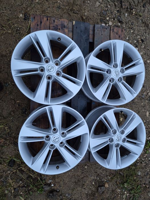 Alufelgi felgi Opel Astra Insignia Zafira 17"  5x115