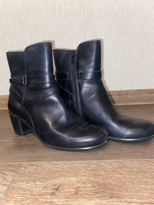 напівчобітки ECCO 37 розмір