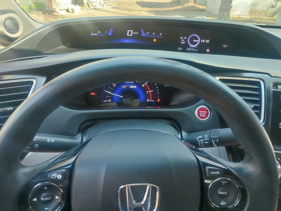 Продам Honda Civic hybrid 2015 г