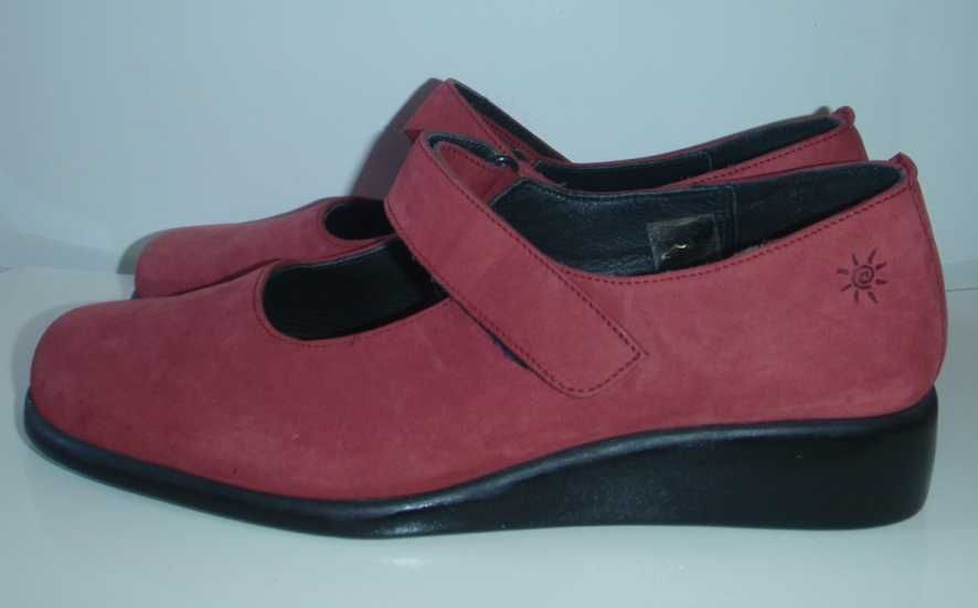 Туфли женские, демисезонные, ф-мы ,,Clarks", раз. 39.