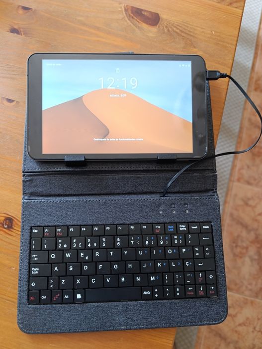 Tablet 8" T8100 c/ capa e mini teclado