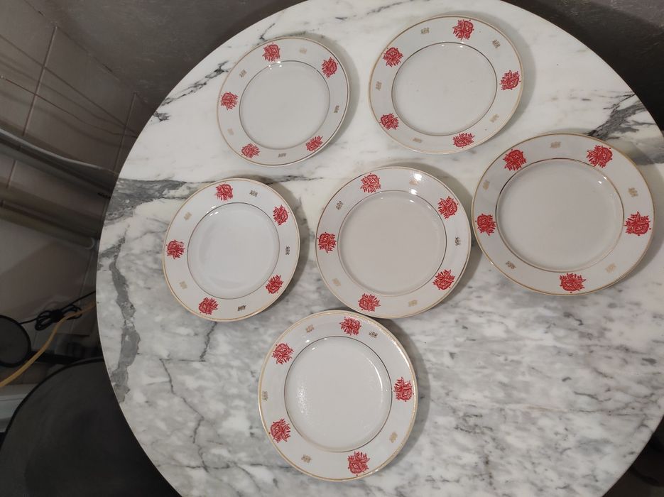 Дружковка тарелки для второго красные и синие