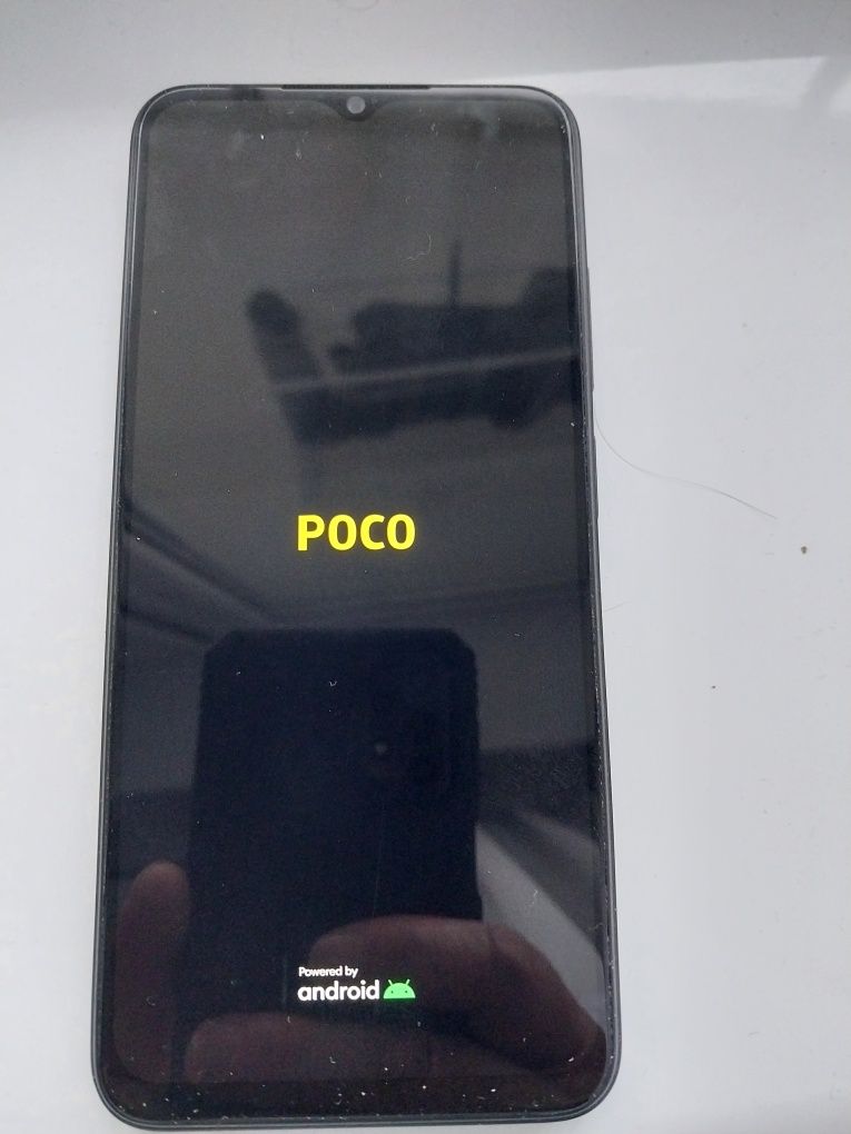 Продам телефон poco 5m