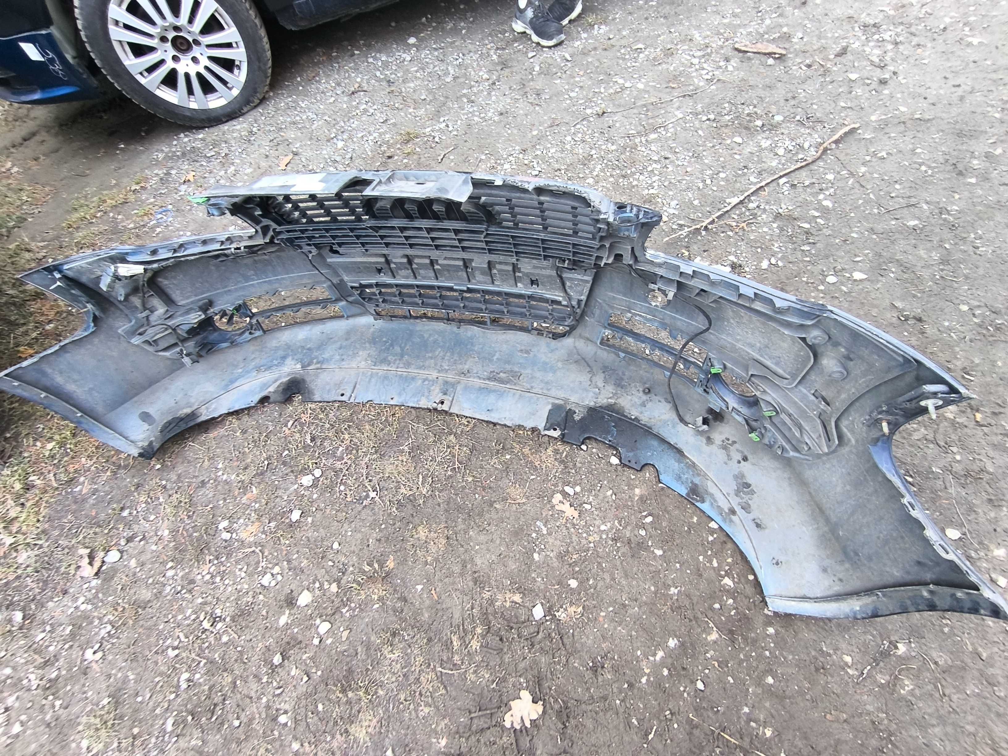 Zderzak przód przedni audi a4 b7 a4b7 + grill , atrapa