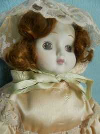 Кукла старая старинная фарфоровая из коллекции 80-х годов