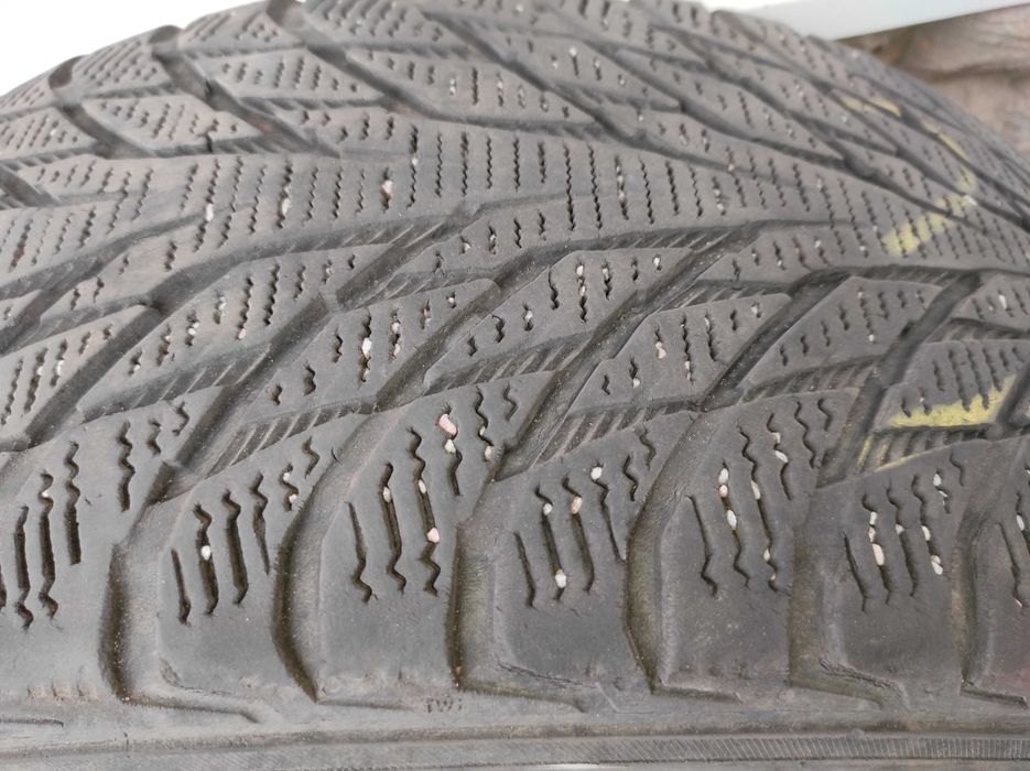 Комплект шин Nokian Hakkapelita R2, посилена боковина, протектор 4-5мм