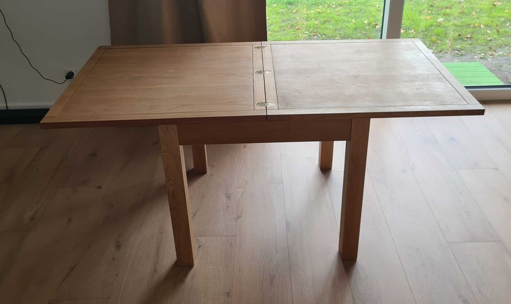 Stół dębowo-fornirowany rozkładany 80x80x160