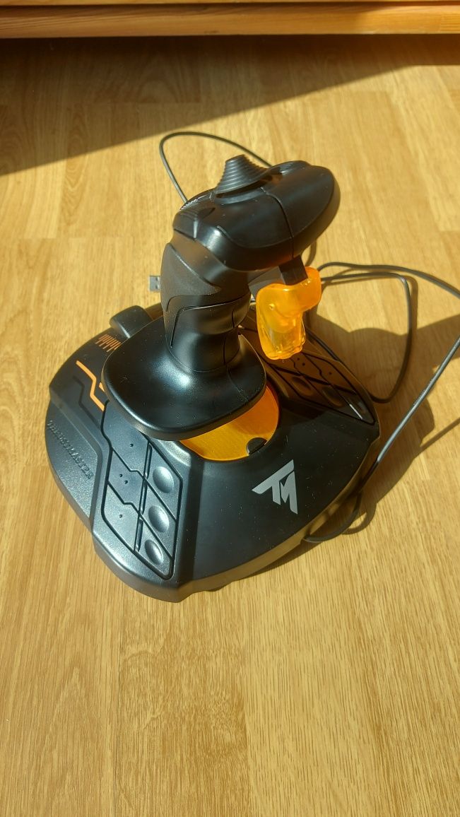 Joystick Thrustmaster T.16000M FCS
