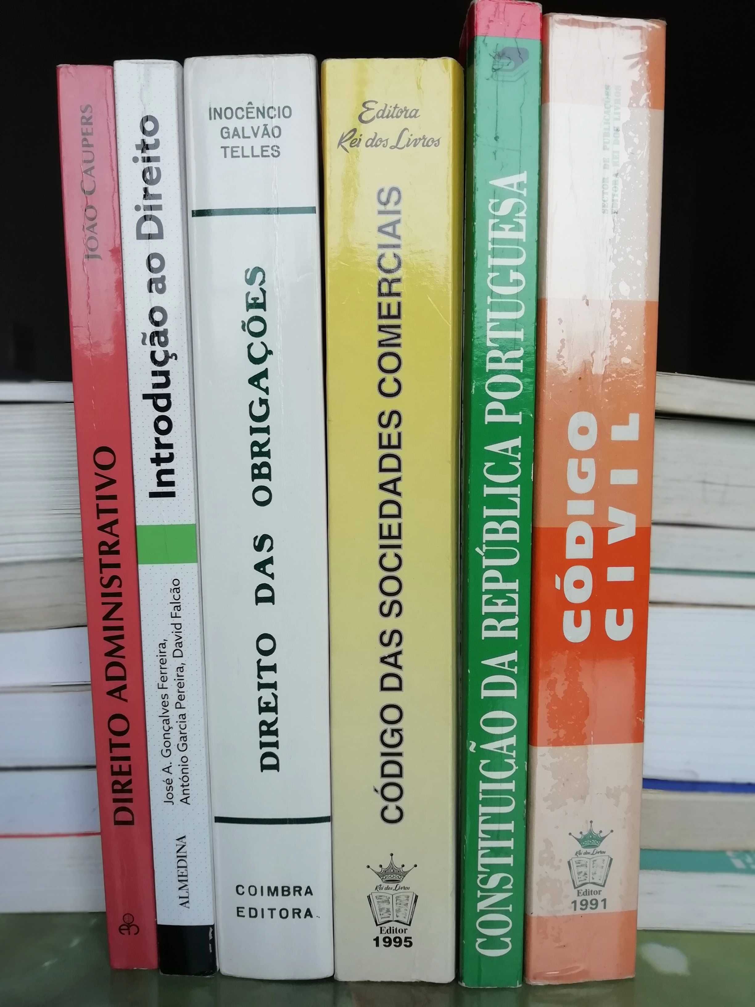 Livros de Direito - CRP, CC, CSC, D Obrig, D Administ, Introd Direito