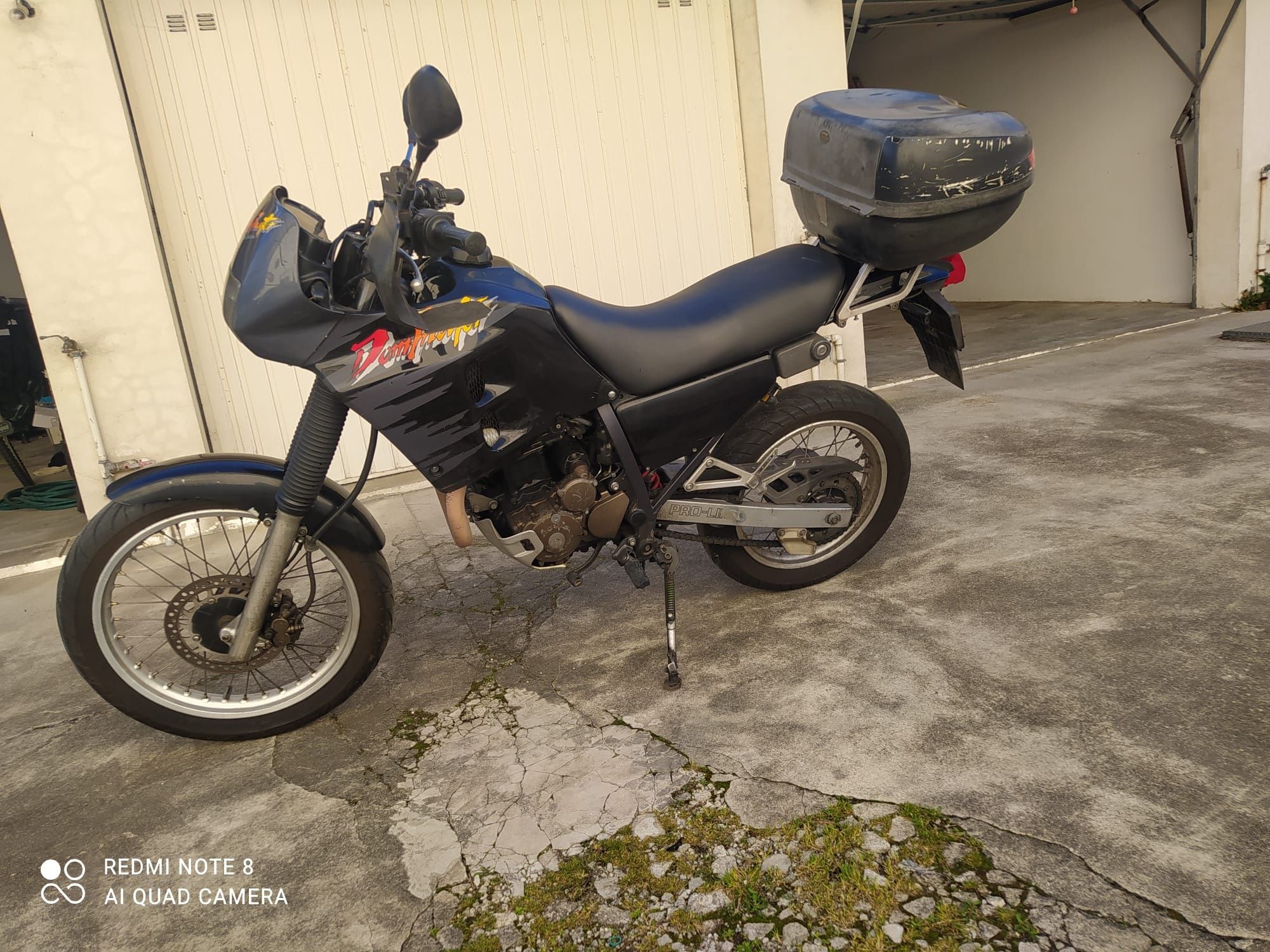 Honda NX250 Dominator