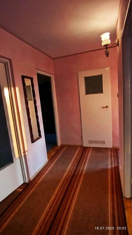 Sprzedam mieszkanie do remontu, 3 pokoje,3 piętro, 61m2, Smoczka