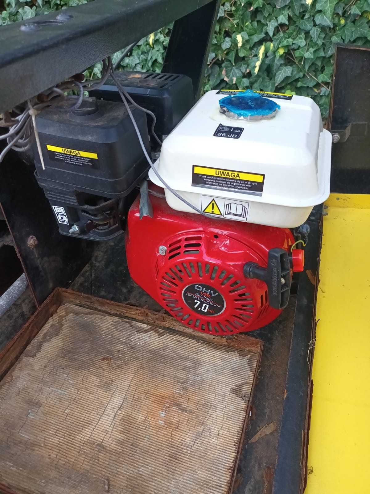 Zamiatarka spalinowa Karcher KSM900