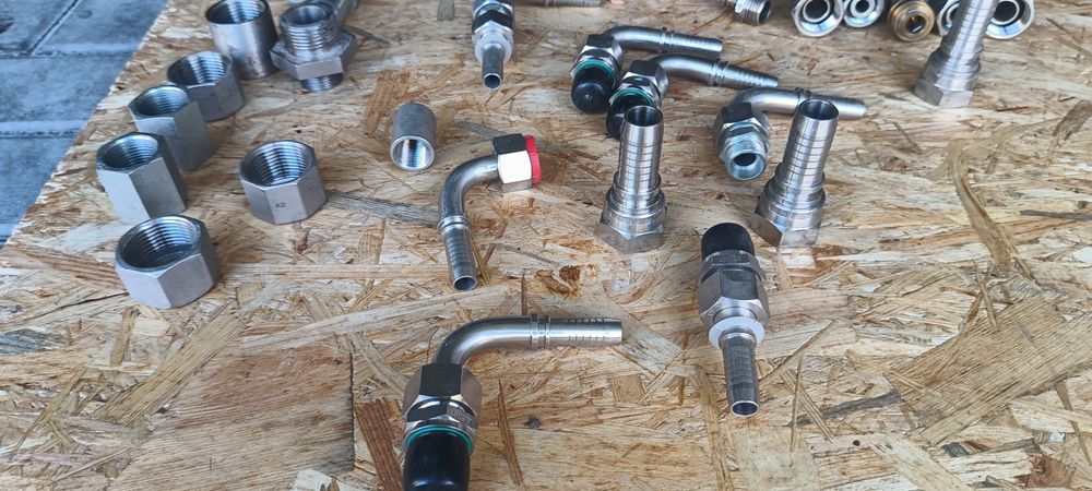 Zakuwka hydrauliczna, złączki kątowe