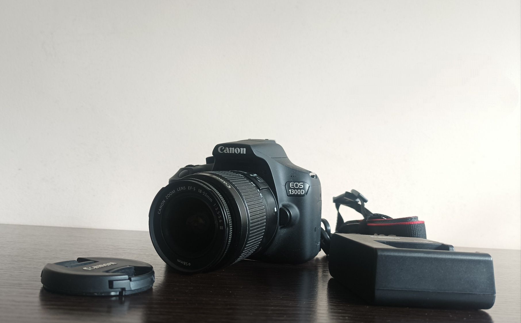 Lustrzanka Canon EOS 1300D