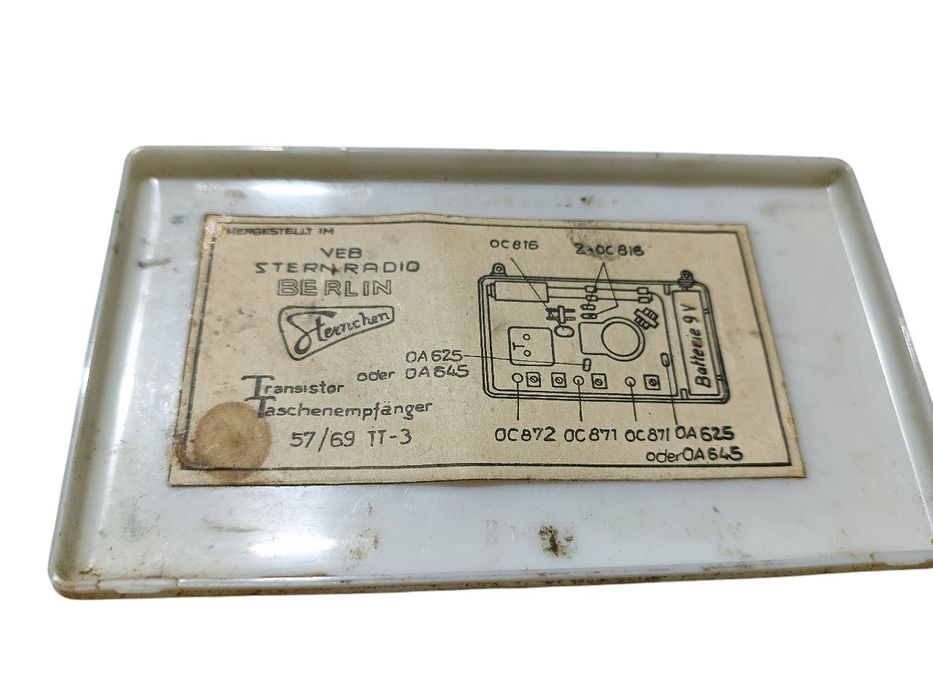 Radio tranzystorowe Sternchen TT-3 z oryginalnym etui – 60 zł