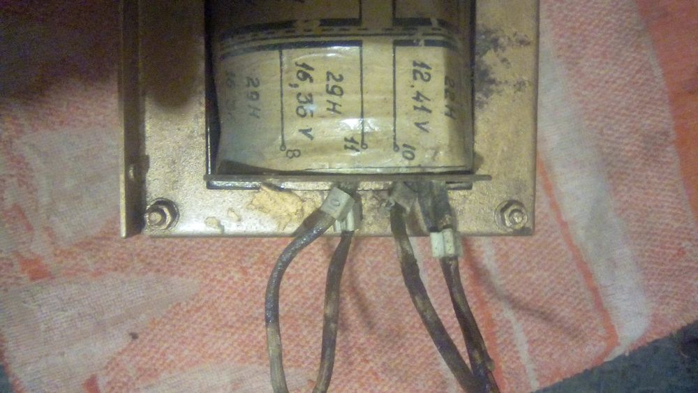 Трансформатор,400 ват.мощьний, понижающий,220в,на 12в.