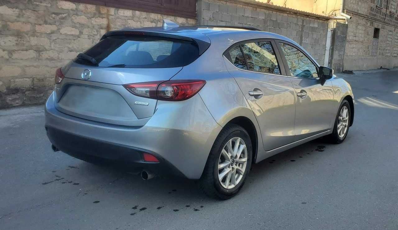Mazda 3, 2016 року