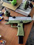 Brinquedo de pistola UZI pro versão aprimorada
