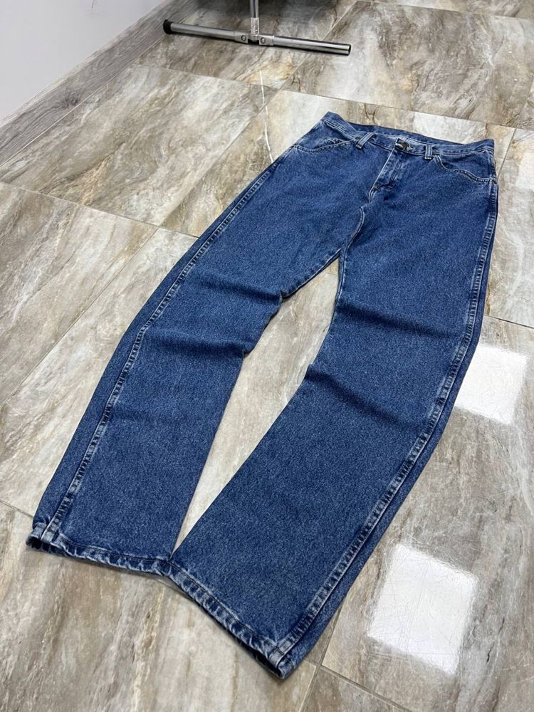 Класичні джинси Wrangler 32x34 Regulag Fit джинсы синие classic