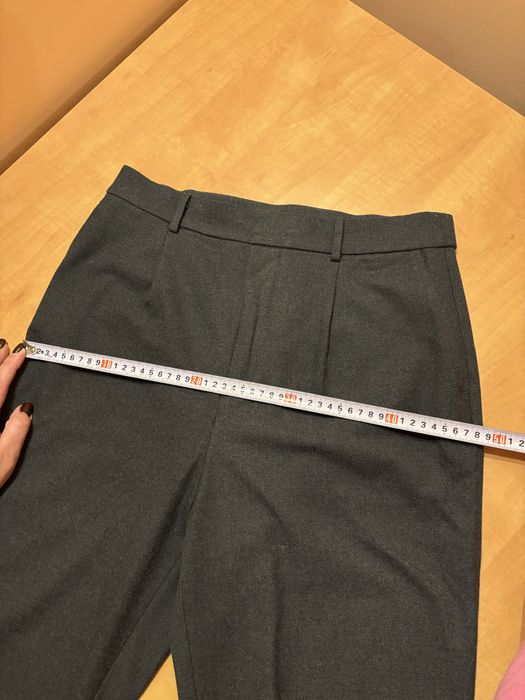 Жіночі штани з вовни