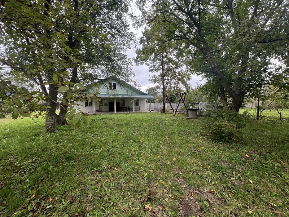 Продам будинок із сучасним ремонтом та меблями