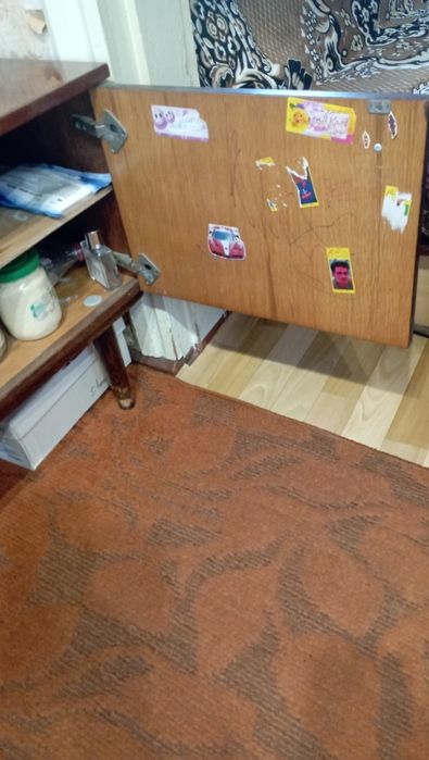 Продам трюмо б/у