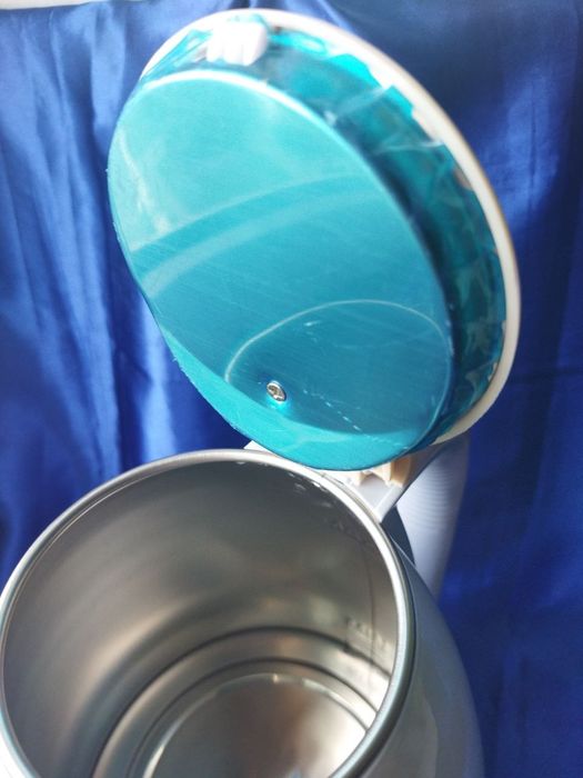 Електричний чайник Liberton LEK-6802