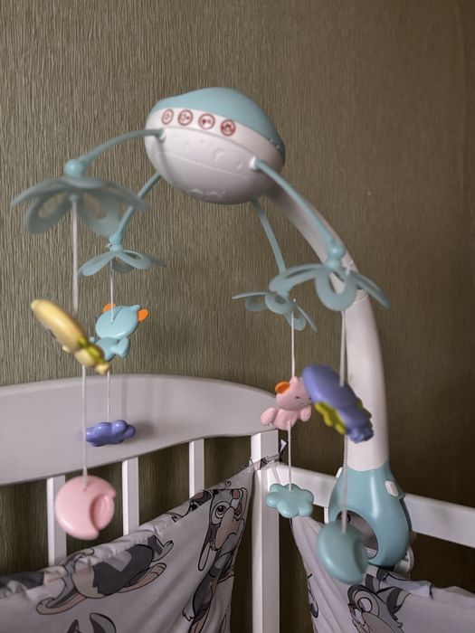 Мобіль нв ліжечко