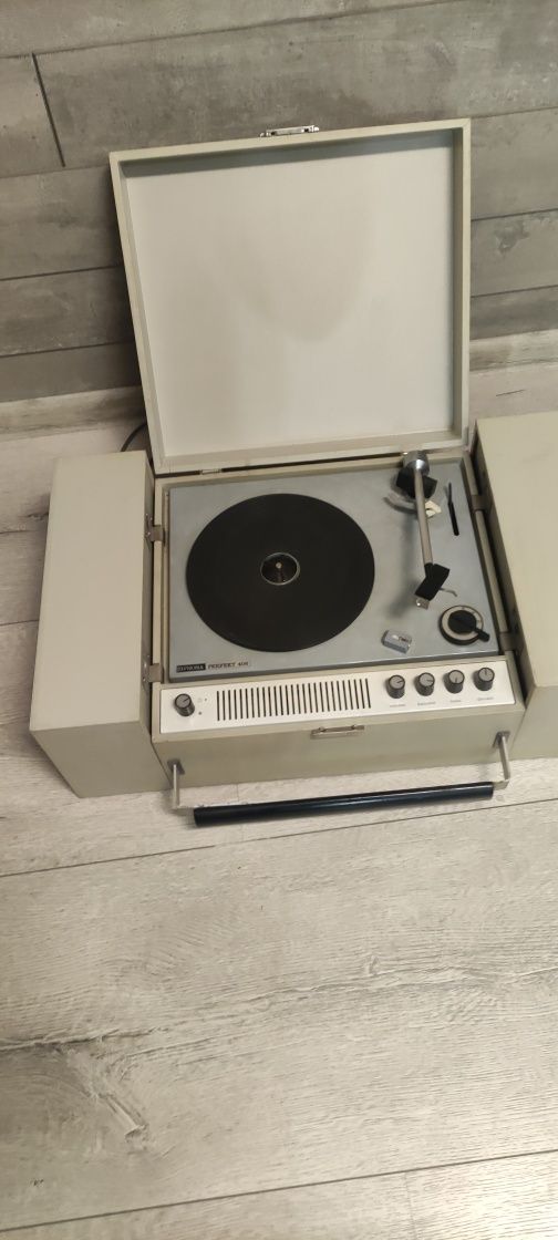 Gramofon z głośnikami ZIPHONA PERFEKT 406