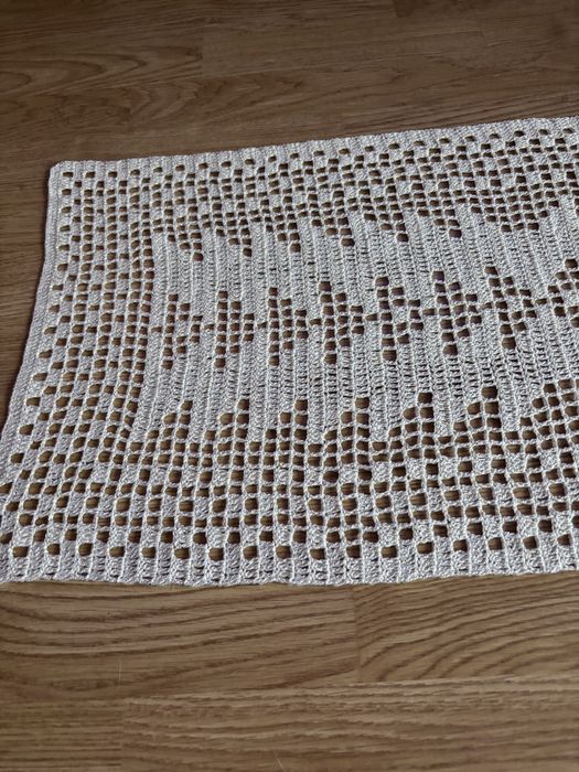 Serwetka świateczna robiona na szydełku