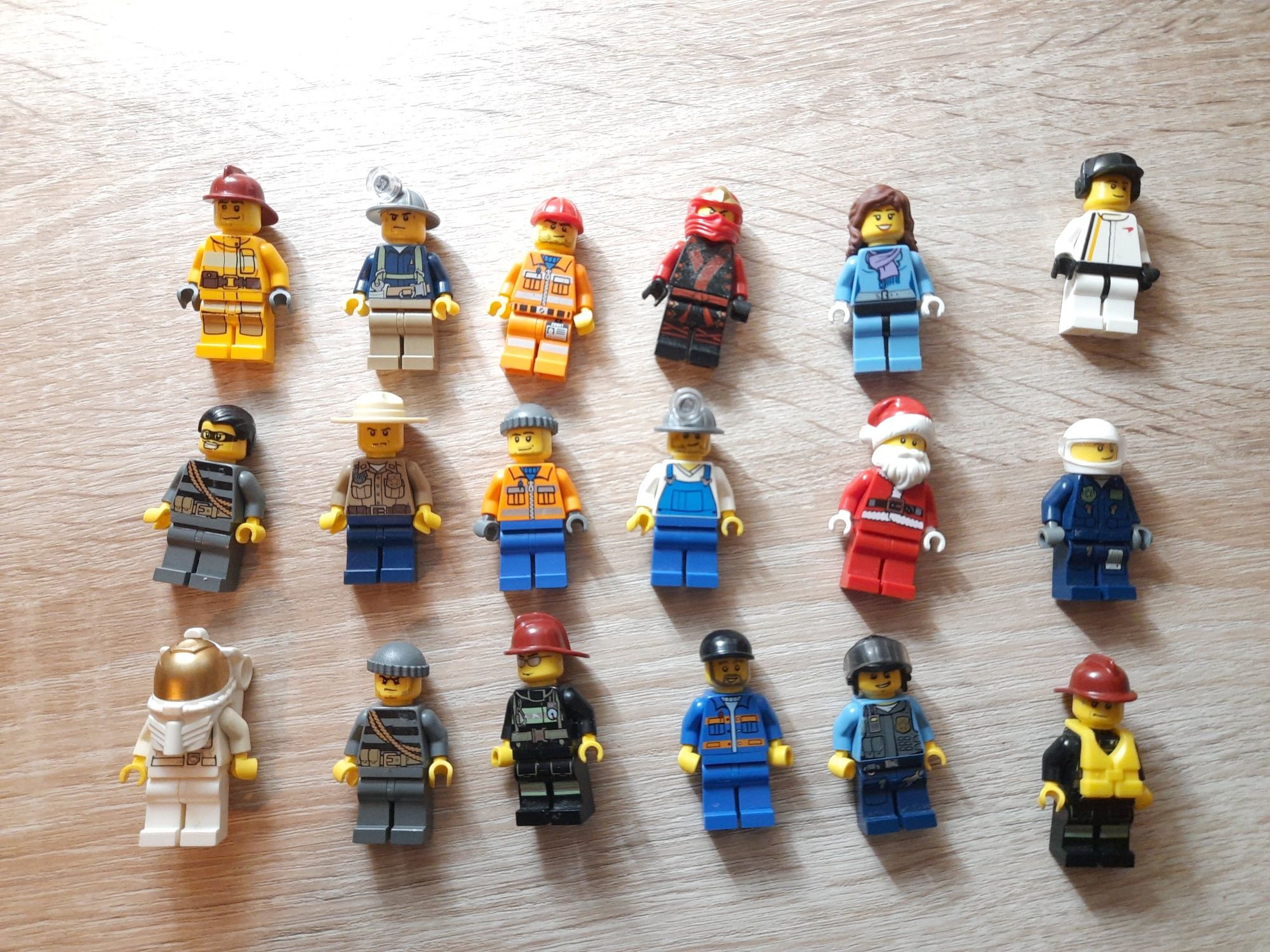 Minifigurki LEGO 18szt.