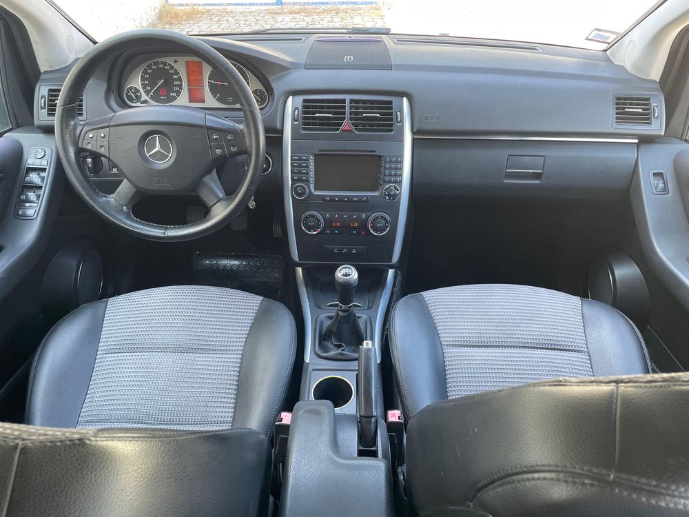 Mercedes-Benz B200CDI Avantgard (REVENDA)