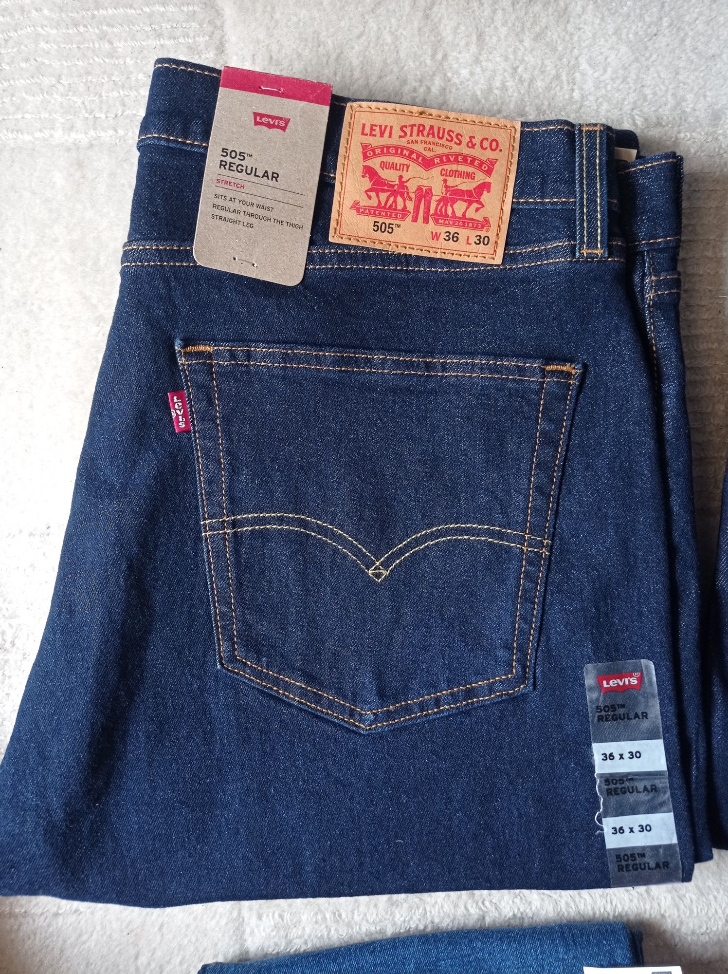 Orginalne i nowe spodnie jeansowe LEVI'S STRAUSS w świetnej cenie