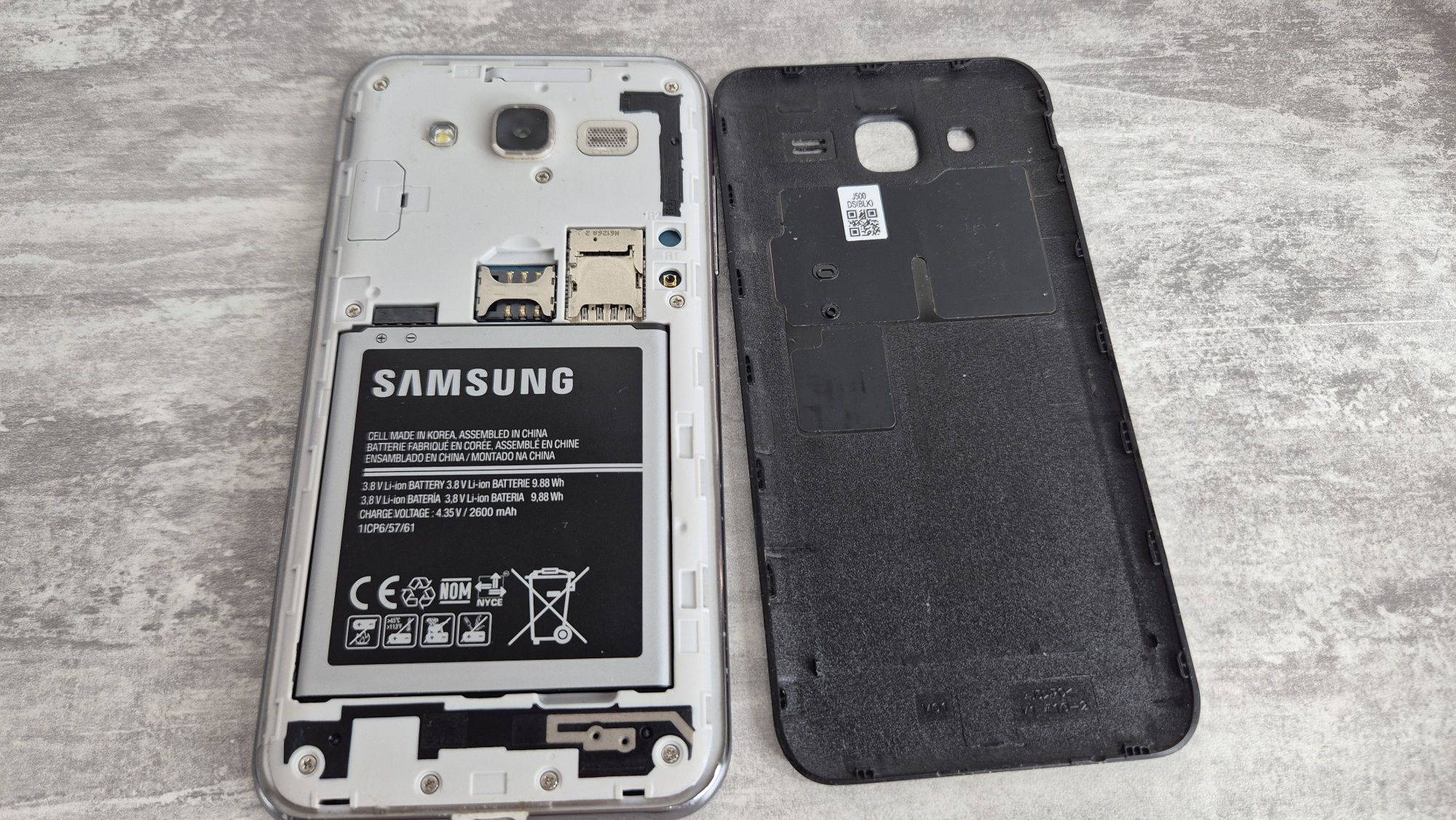 Продам Samsung galaxy J5

Внутрішня Пам'ять: 8Гб

Оперативна пам'ять