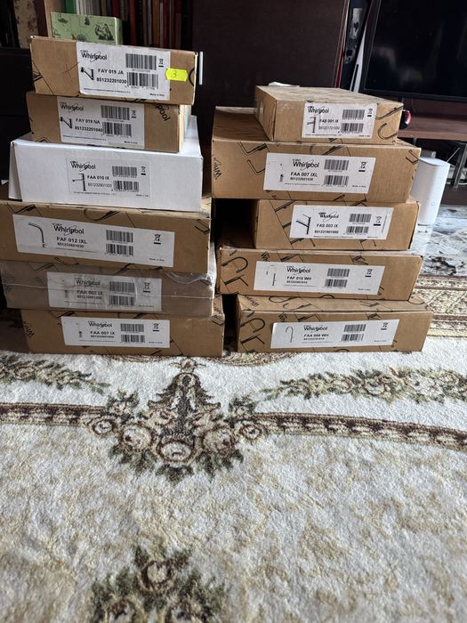 Кухонний змішувач Whrlpool FAY 019 JA. Made in Italy