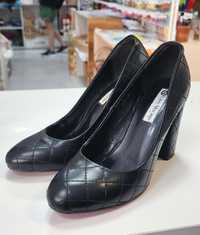 Туфлі чорні 35 розмір