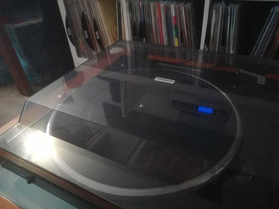 Aparelhagem Pioneer (gira discos e amp) + colunas Sanyo oferta