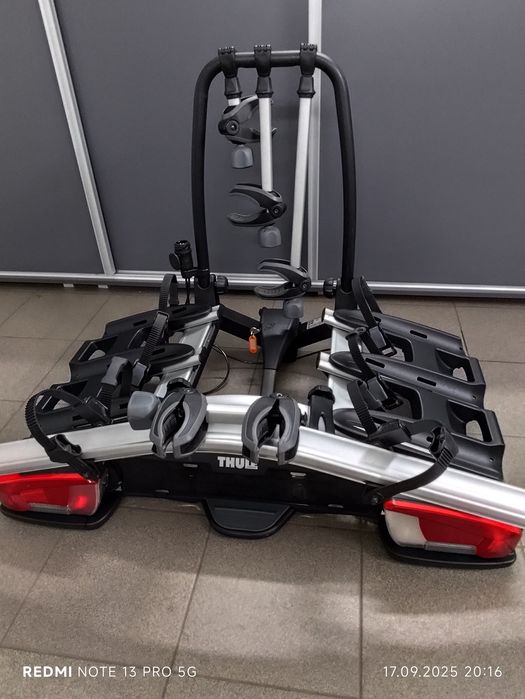 Thule Velocompact 926 z dostawką na 4 rowery