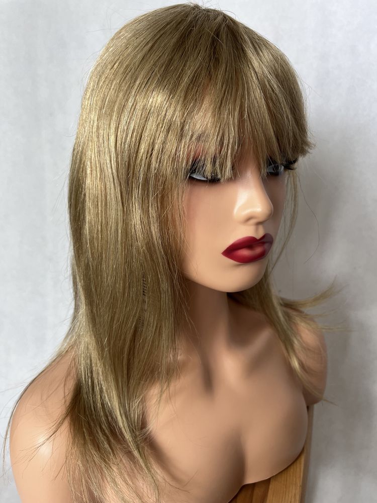 Długa blond peruka włosy naturalne z grzywka miodowa