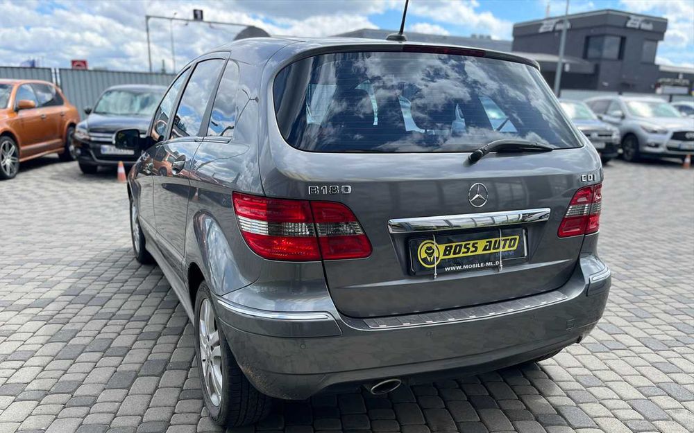 Mercedes-Benz B 180 2010