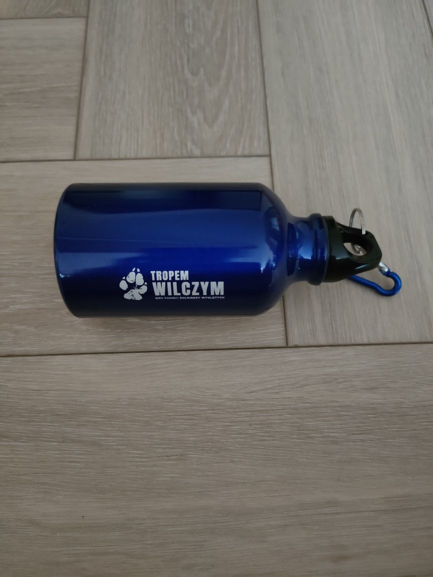 Butelka 330ml z karabińczykiem
